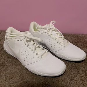 Nike cheek sideline IV 6.5